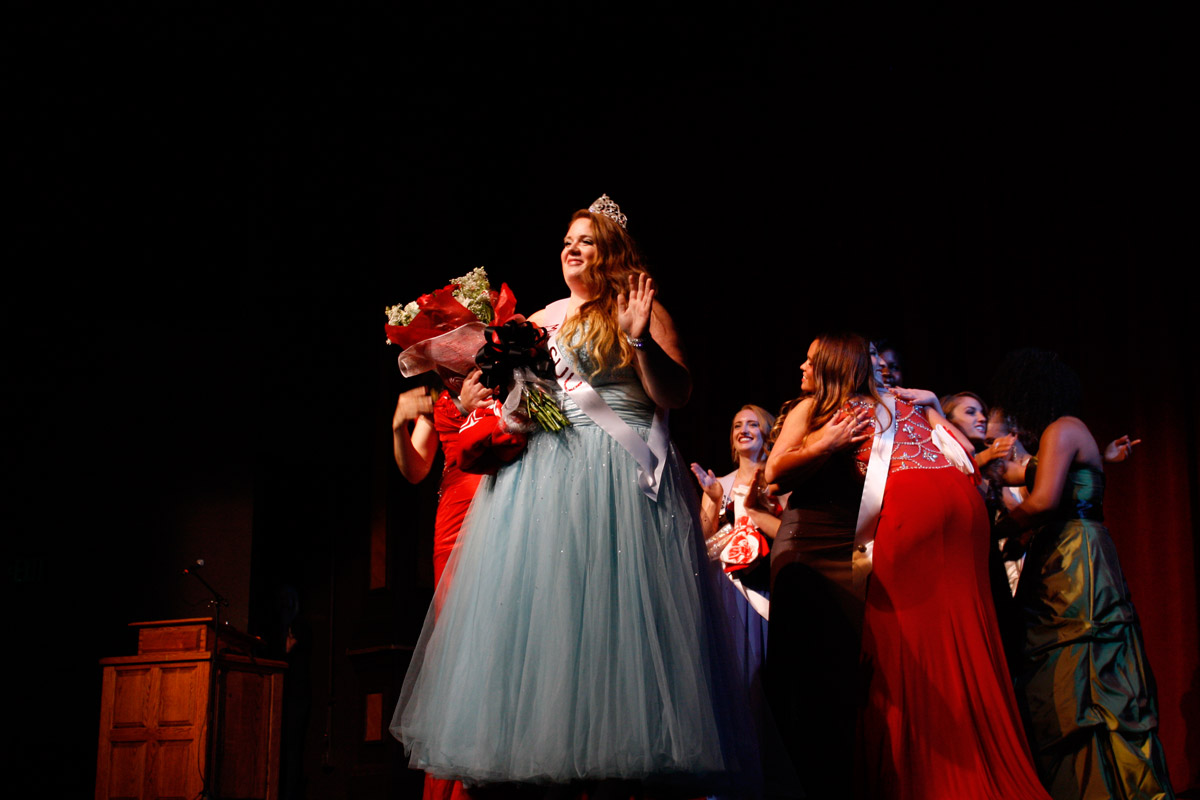 Heather Garcia is crowned Miss SUU 2014