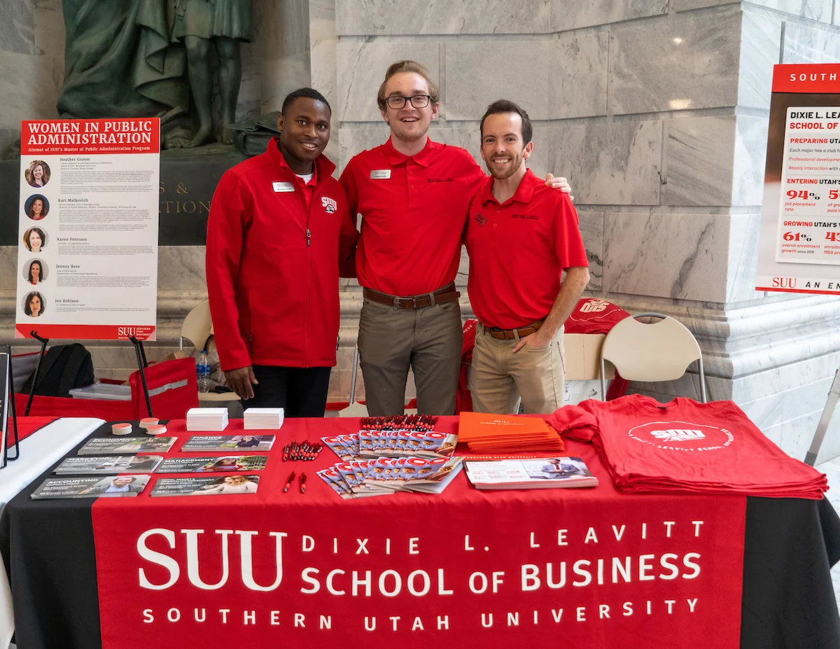 Alumni tabling at the Utah capitol building
