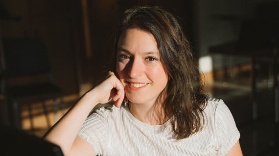 Headshot of Jeanne Hourez.