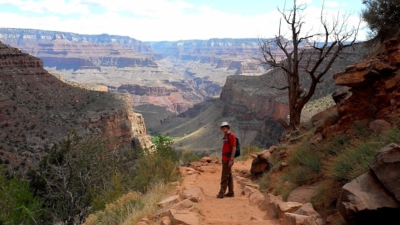 suu staff member hiking grand canyon national park