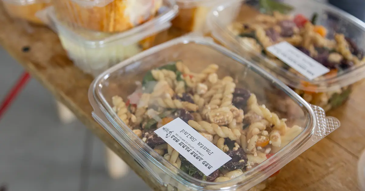 Food in to-go containers