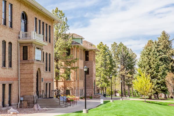 Affordable tuition and small class size flight school.