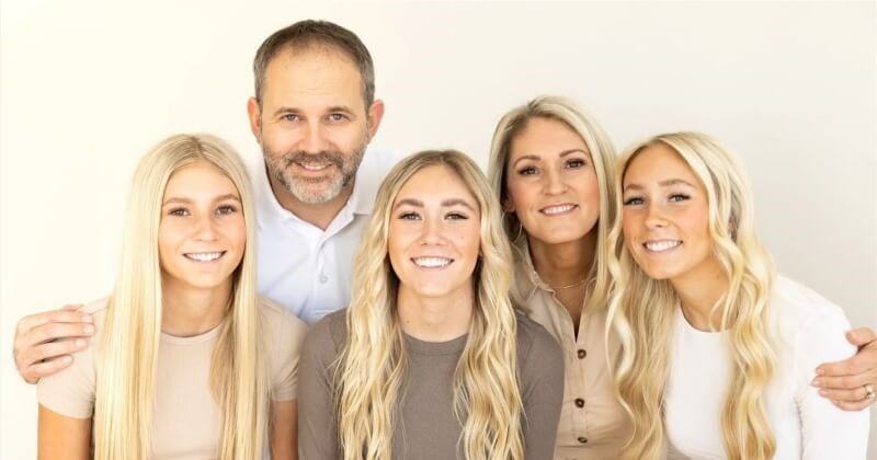 Ryan Sullivan with his wife and 3 daughters