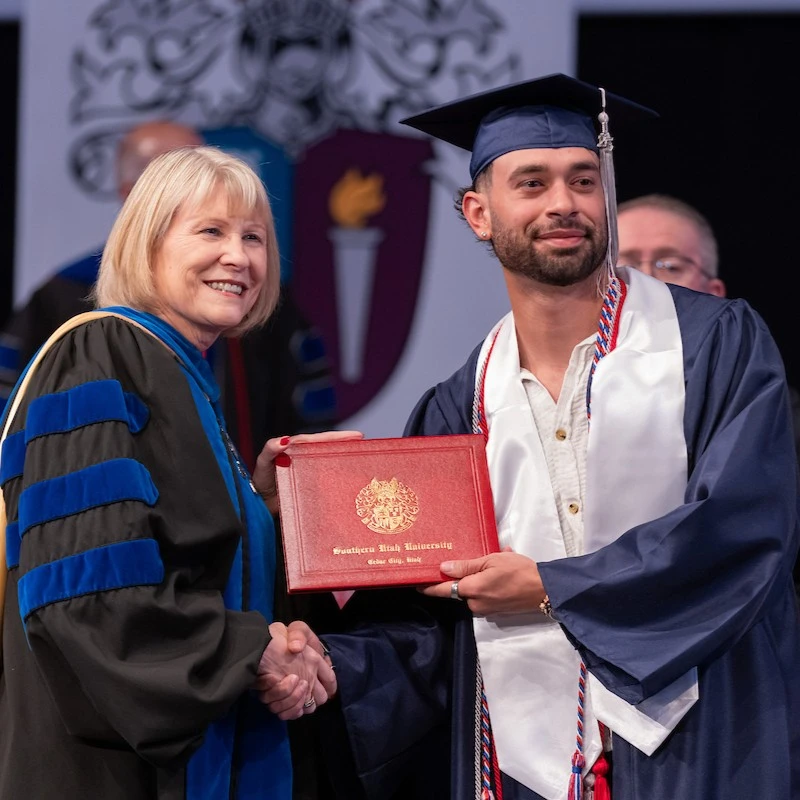 Associate Graduation Earn your Associates Degree in General Studies | 100% online - SUU
