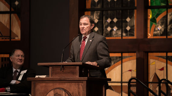 utah governor speaks in great hall about 25k initiative