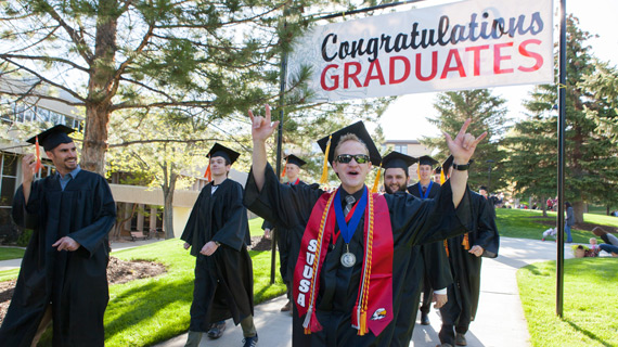 Students at SUU's 2018 Commencement Ceremony