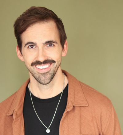 Headshot of Alex Allred.