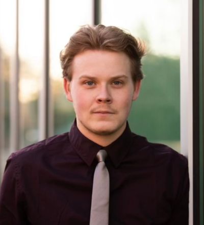 Headshot of Spencer Watson.