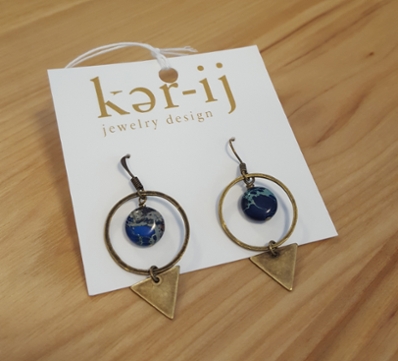 Triangle hoop earrings with blue stone