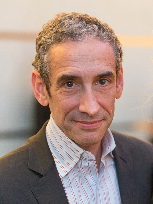 Douglas Rushkoff Headshot